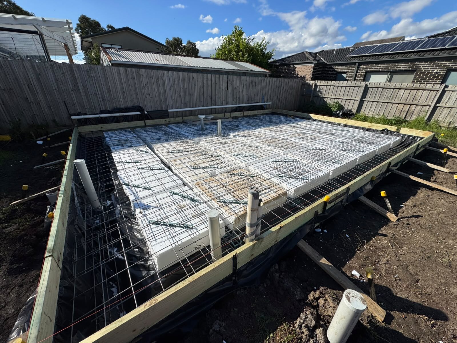 Waffle pod slab formed up with steel mesh